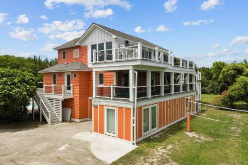 Whalehead Beach House | 1370 - Huskers Haven