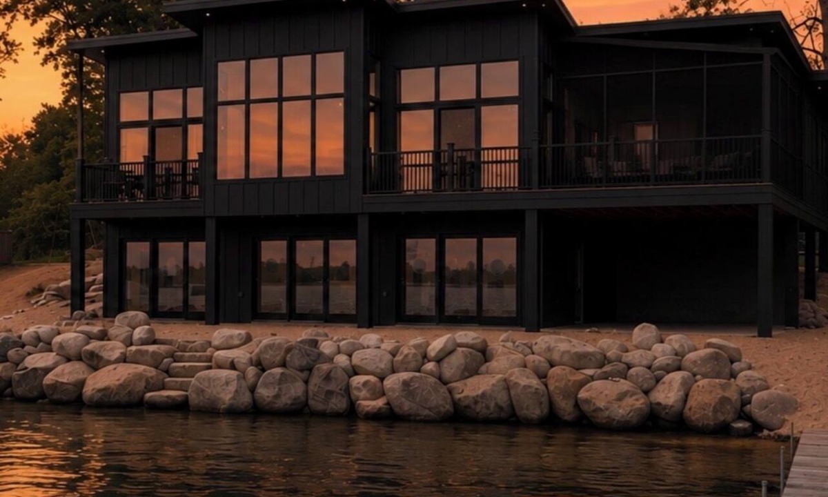 Cloverdale House | 4th of July week open