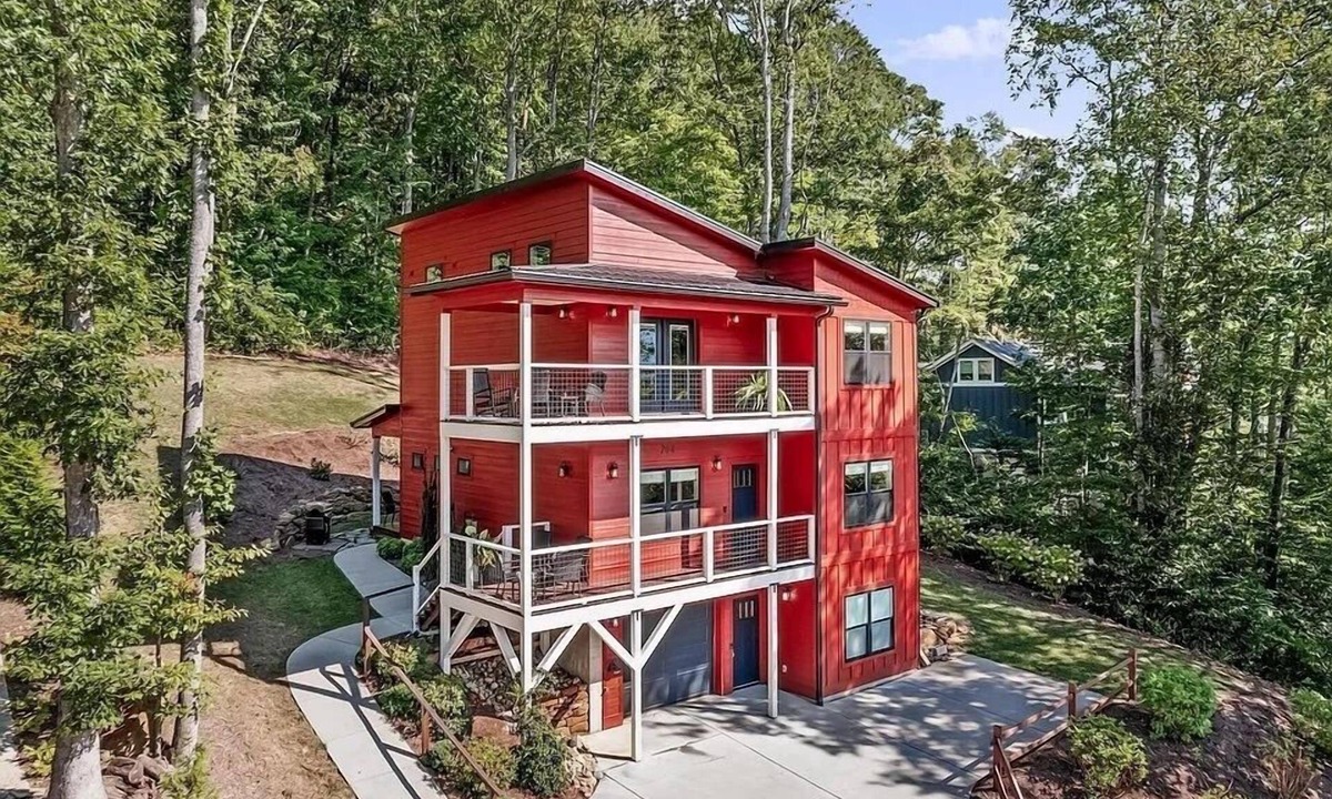 Swannanoa House | 5BR Asheville-Area Cabin · Hot Tub · Game Room