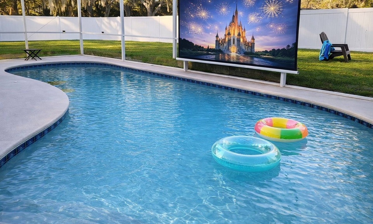 Clear Creek House | 5BR Near Disney | Star Wars Theater, Full Arcade, Heated Pool + Cinema, 3 Kings