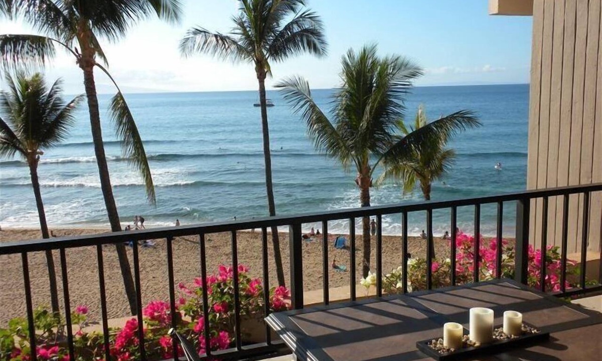 Lahaina Condo | "Alii is the Hawaiian word for Royalty' , and our 2 bedroom is this and much more, it is Luxury at its Best. When we say DIRECT OCEANFRONT, we mean it. This unit was completely redesigned and remodeled and located on the 5th floor in building 3.