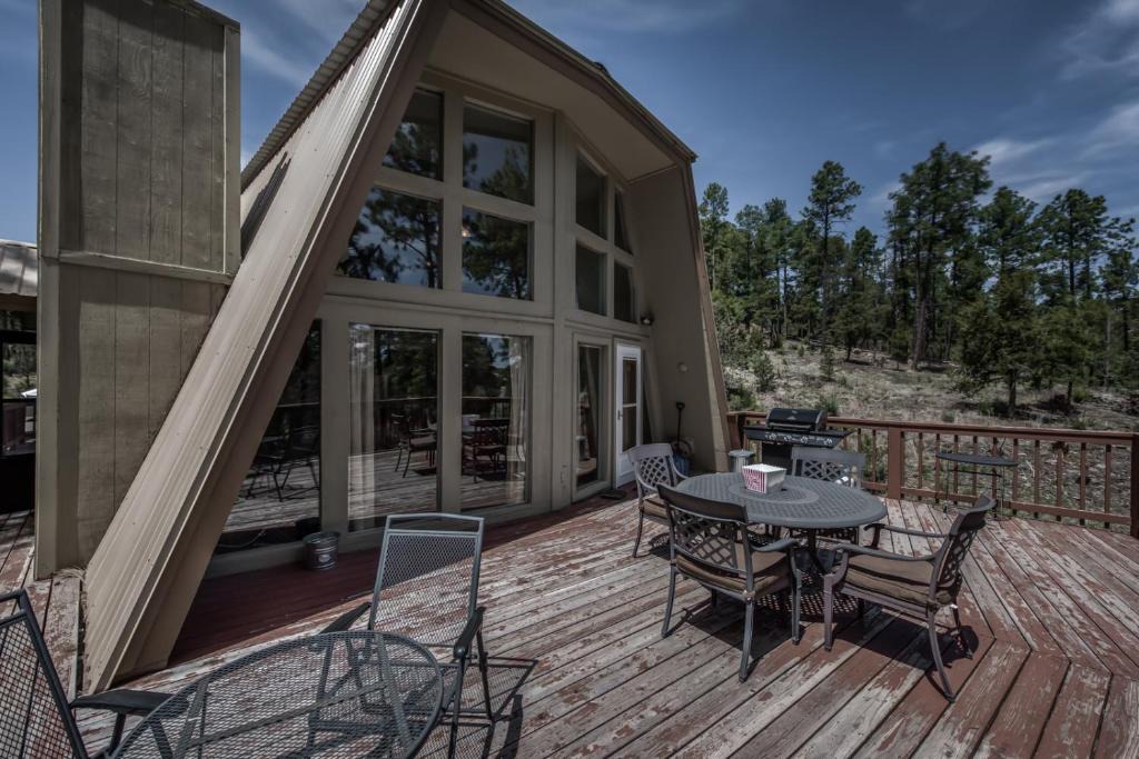 Alto House | Alto Pines, 3 Bedrooms, Sleeps 6, Wood Burning Fireplace, Deck, Grill