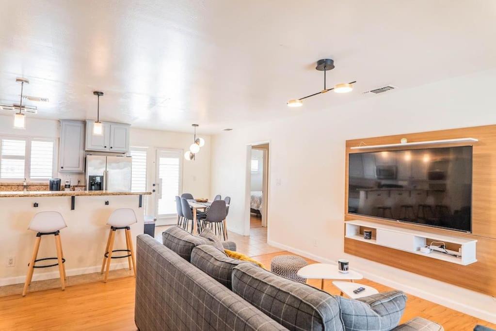 Sacramento Apartment | Arden Family Home BBQ Big Kitchen Backyard Pet W/D