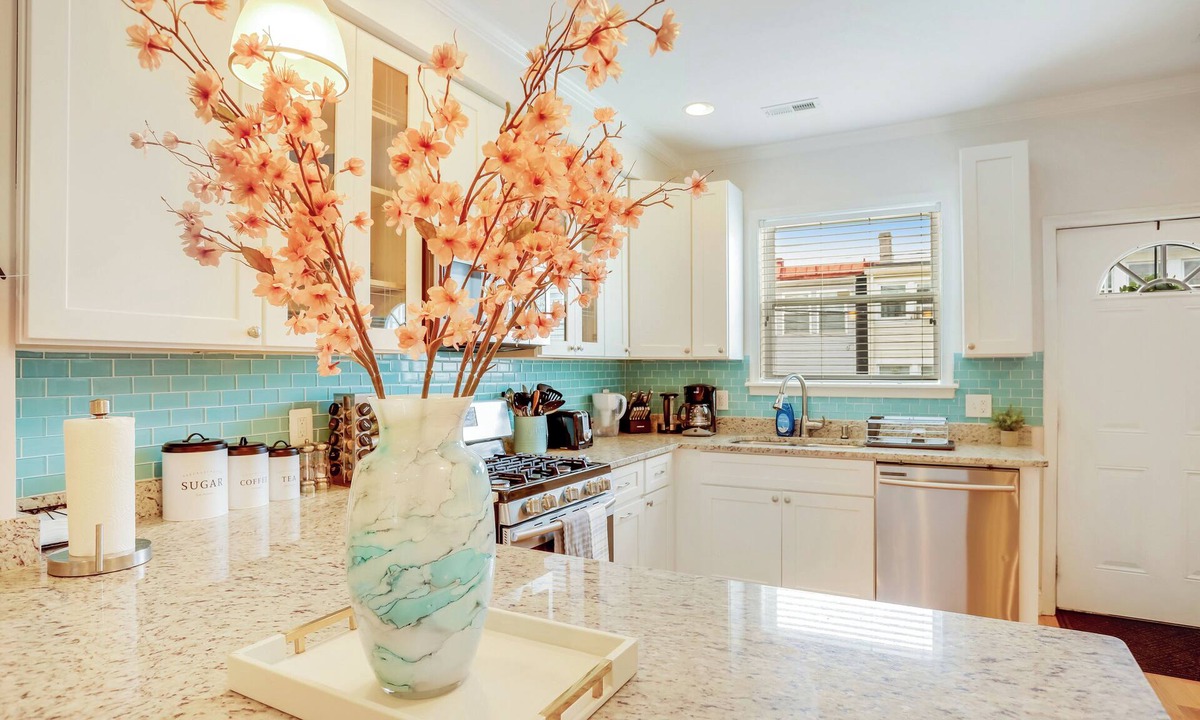 Trinidad House | “Bella Casa” Fabulous 4 bed 4 bath townhome near H St & Union Market