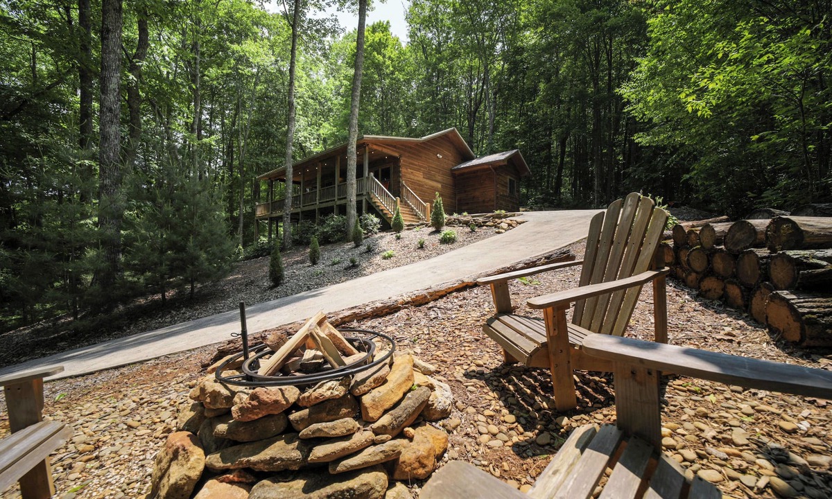 Cullowhee Cabin | Blue Ridge Cabin Getaway | Cashiers & Highlands