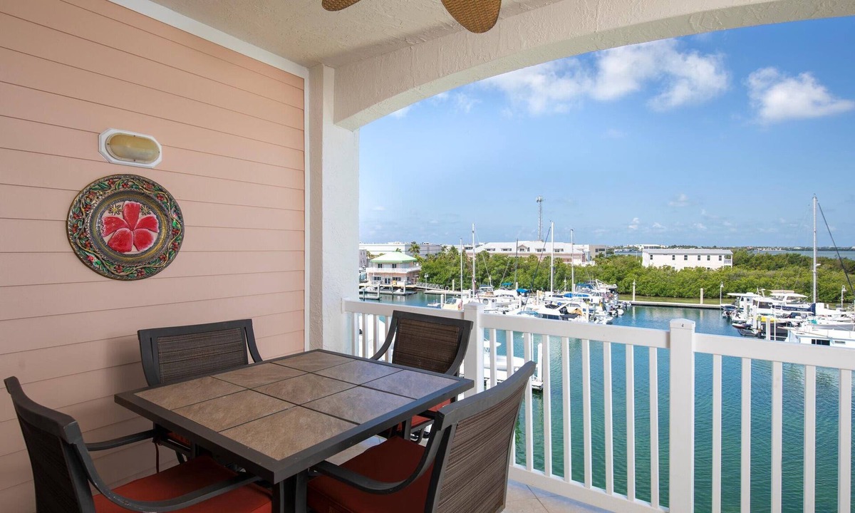 Key West Condo | Boater's Dream 2Bed 2Bath Condo, 30 night stay w/water views, balcony, pool