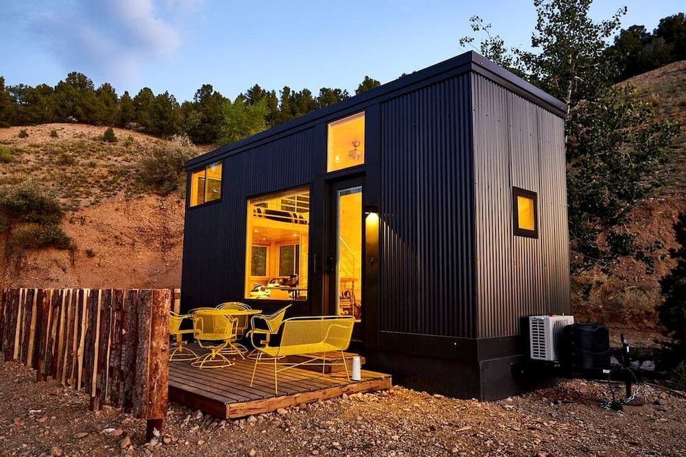 Arroyo Hondo Cabin | Bougie Tiny Home with Mountain Views, Hot Tub, Just 2 miles to Black Rock Hot Springs, NM