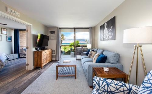 Kihei House | Calming Coastal Vistas