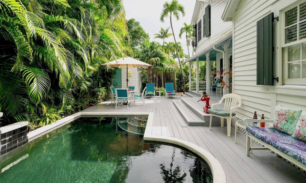 Key West Historic District House | *CASA SERENDIPITY @ OLD TOWN* Home & Pool + Last Key White Glove Service.