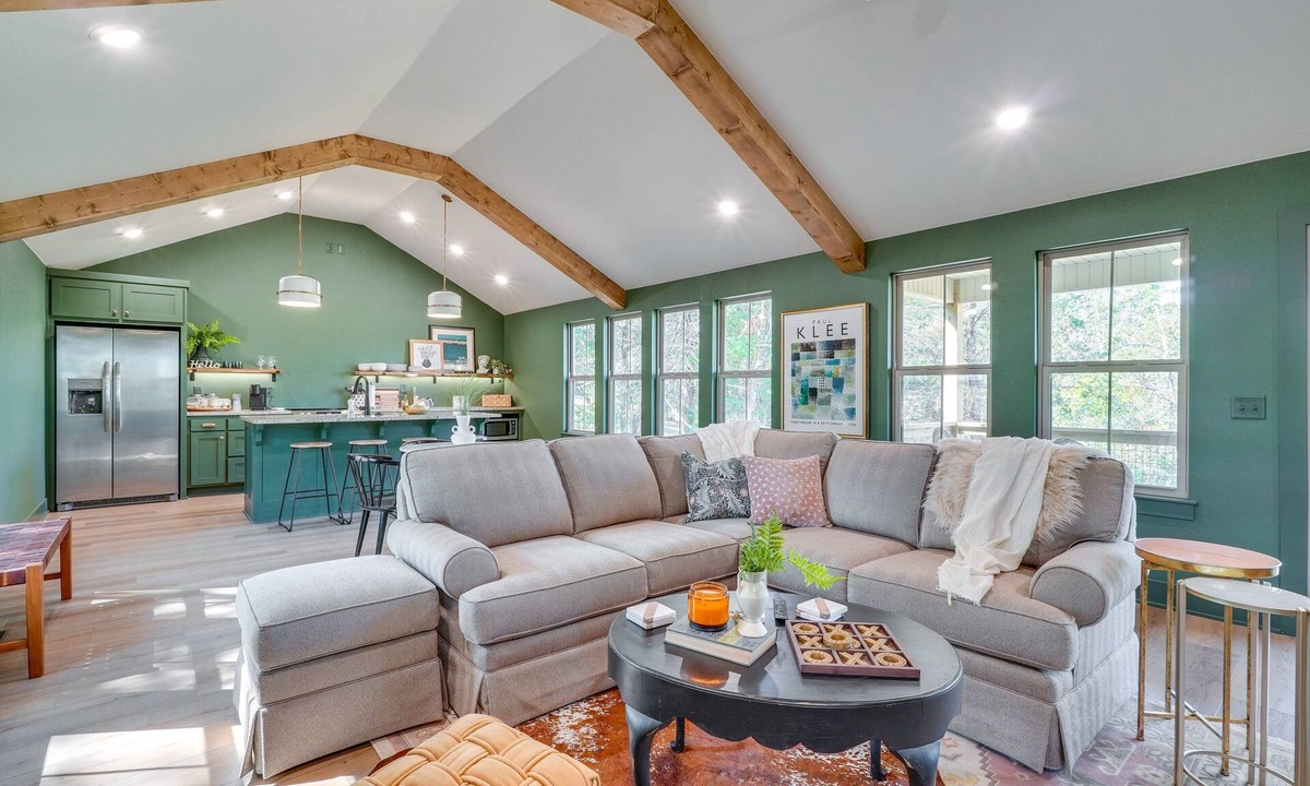 Eagle Rock House | Charming Lakeside 2-bedroom house in beautiful Eagle Rock