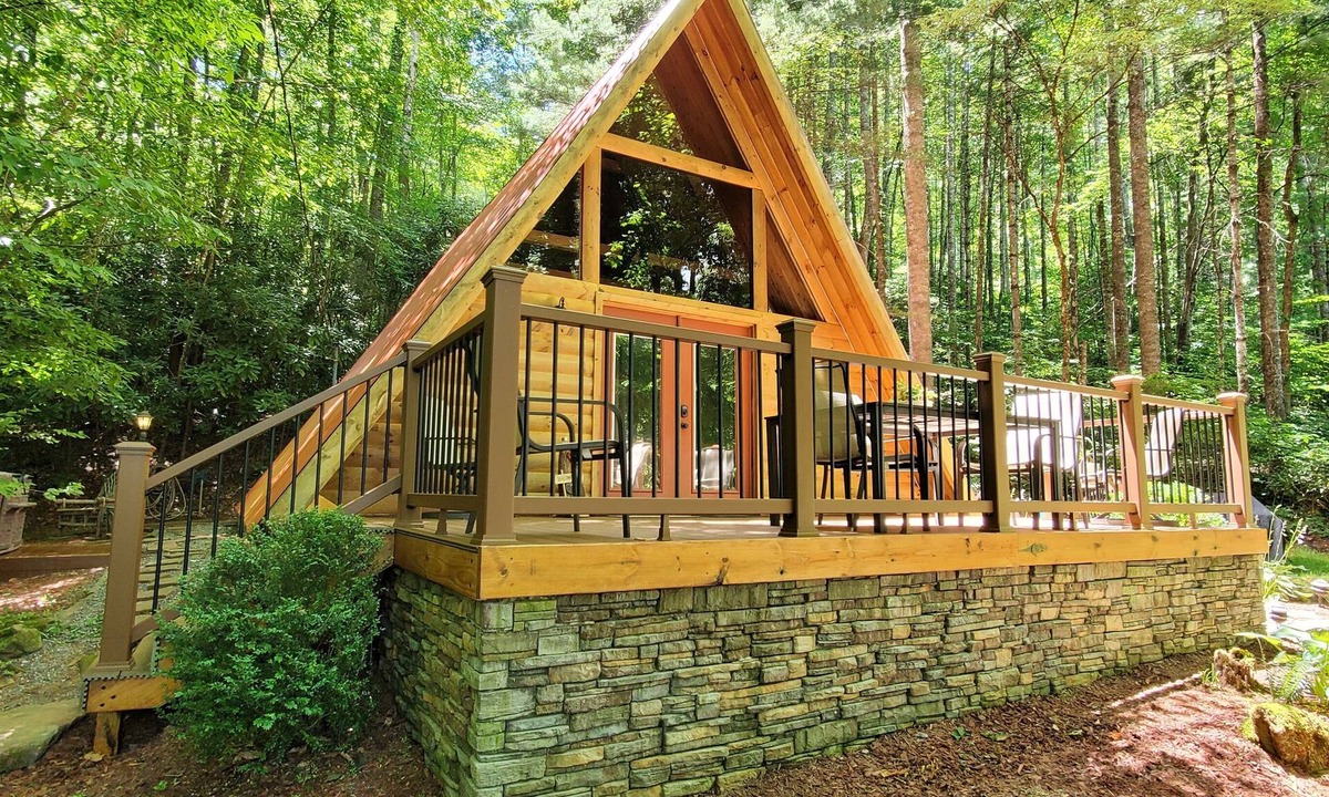 Sylva Cabin | Cozy A-frame cabin in the woods! - Hot tub, wifi, firepit, creek, hiking trail!