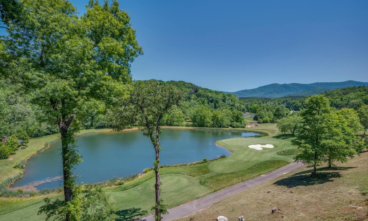 Mill Spring Villa | Cozy Blue Ridge Villa - Pond & Fairway Views
