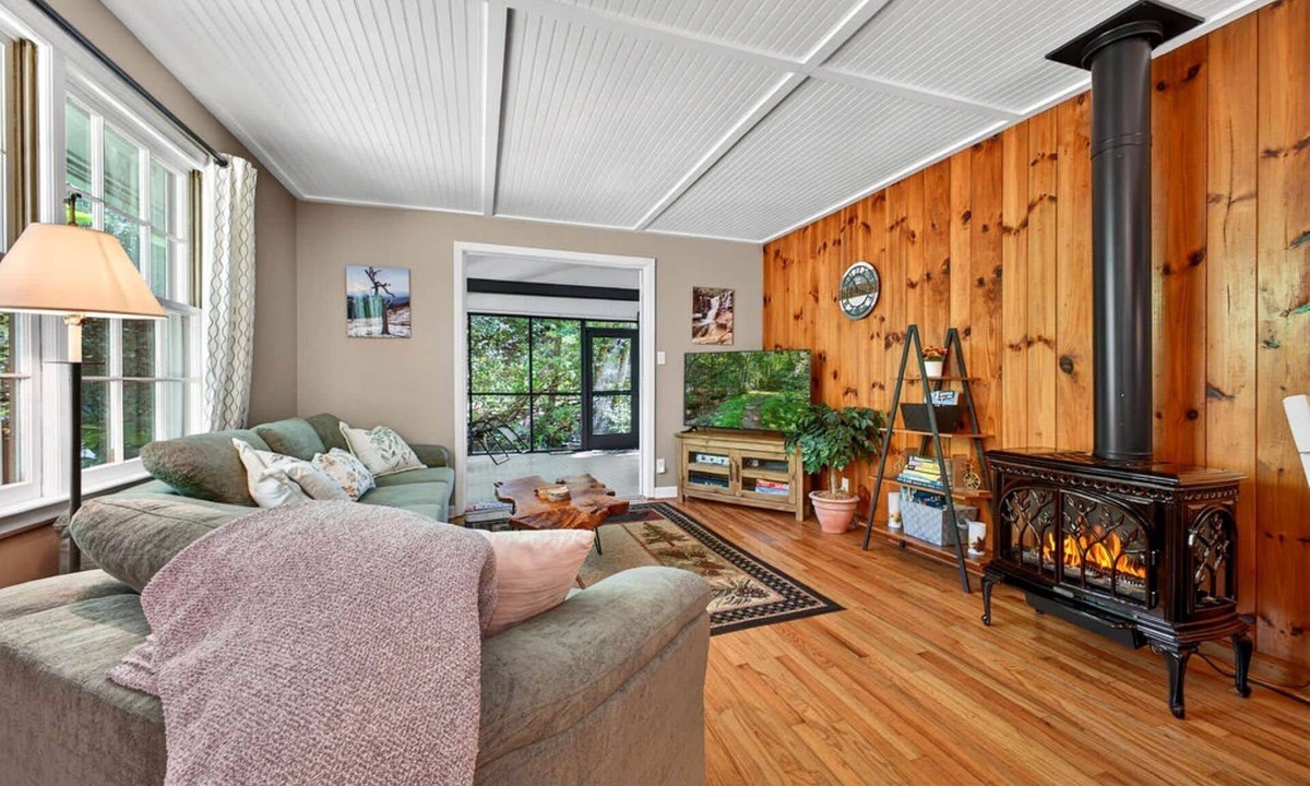 Pisgah Forest House | Creekfront Cabin Near Pisgah Trails & Brevard