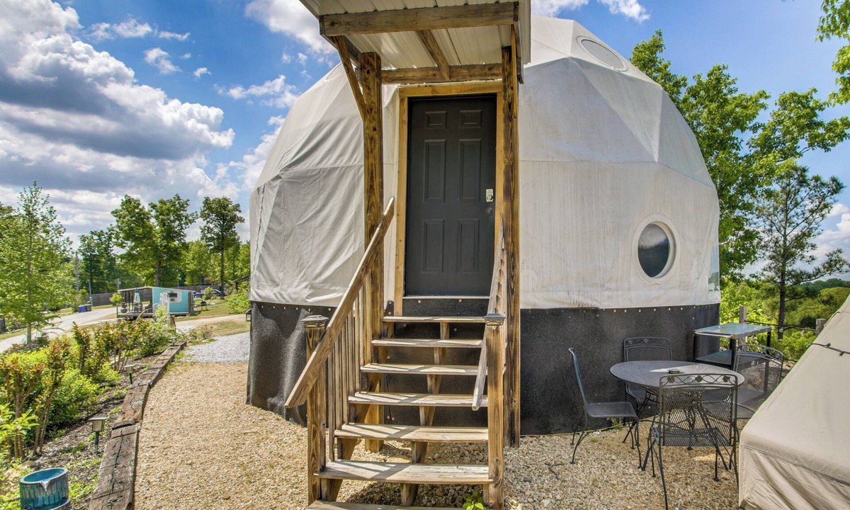 Rogersville Apartment | Creekside Glamping Dome in Rogersville w/Patio