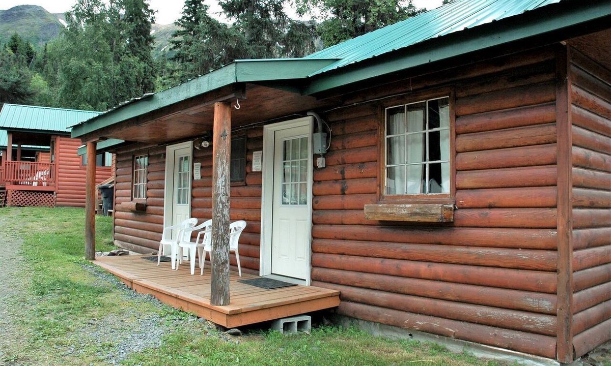 Cooper Landing Cabin | Delightful Log Cabin for a Serene Getaway Along the Kenai River, Alaska