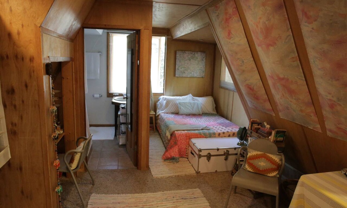 Topanga Cabin | Detached Topanga cabin, perfect for couple or single, 15 min to Topanga Beach.