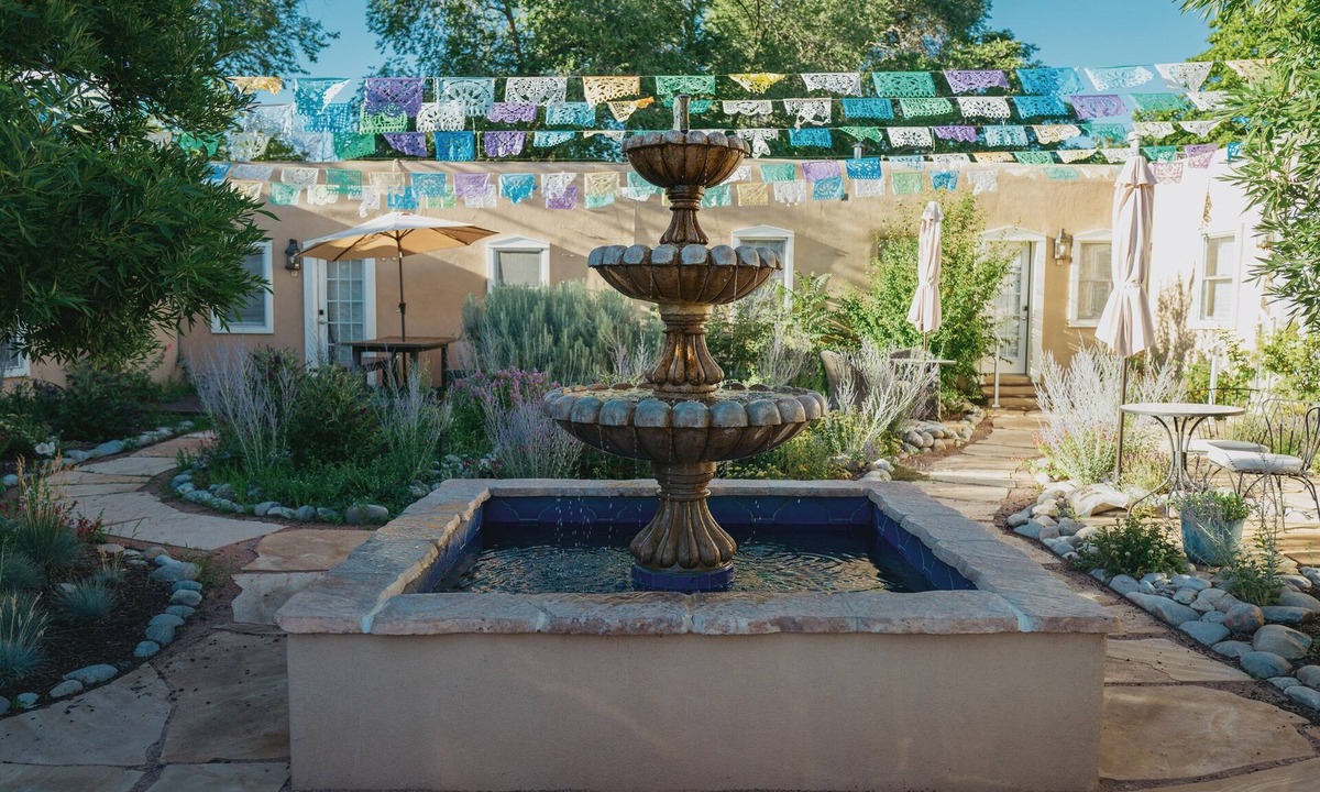 Downtown Santa Fe Bed & Breakfast | Dos Hermanas 4, 5, 6 & 8| Walk to Plaza| Courtyard
