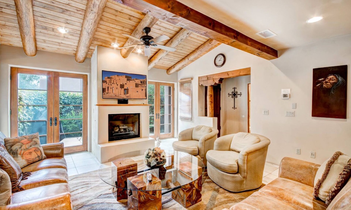 Downtown Santa Fe House | El Corazon de Santa Fe | Patios, Private Balcony