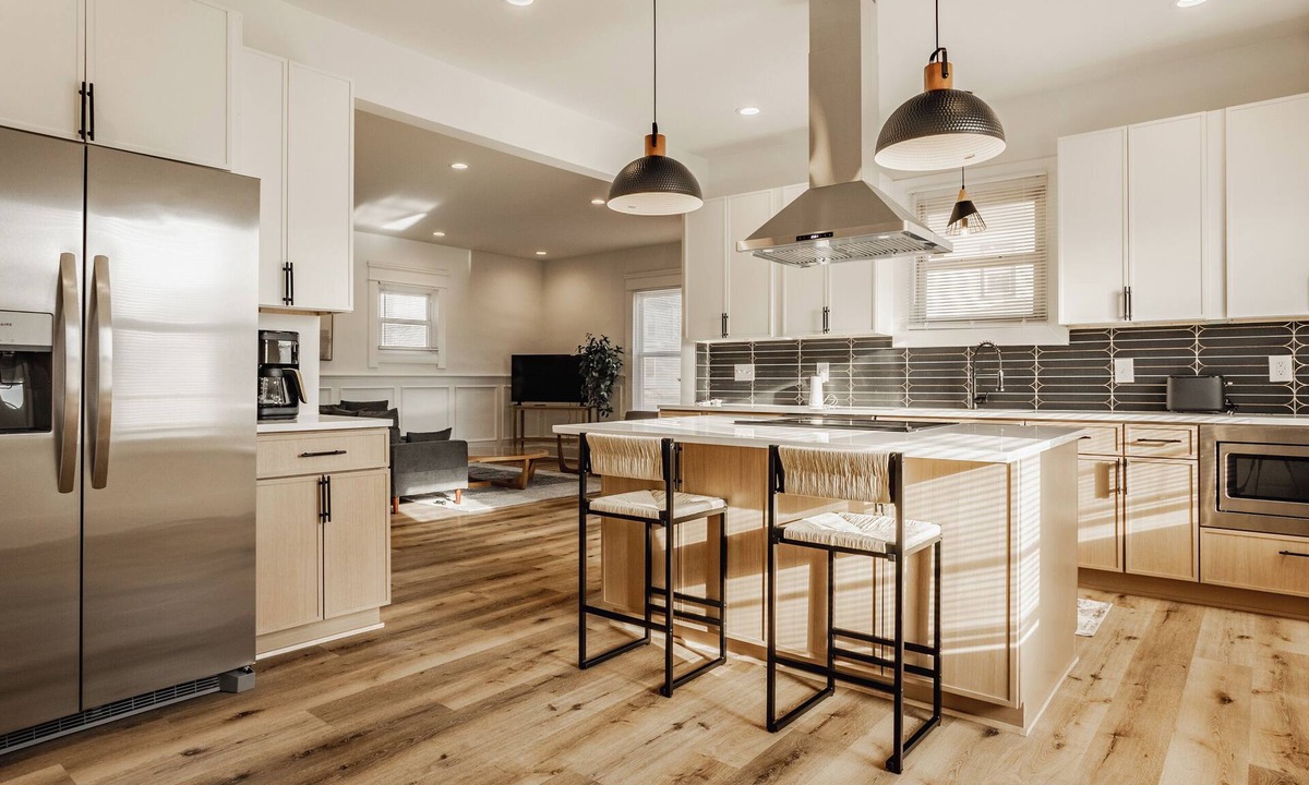 Near Northside House | Featuring a luxe king suite w/soaking tub, gourmet kitchen & fast Wi-Fi, guests can relax in this beautifully renovated 3 bed, 2.5 bath gem! Close to downtown, hospitals & local attractions, this home is perfect for families, friends & professionals.