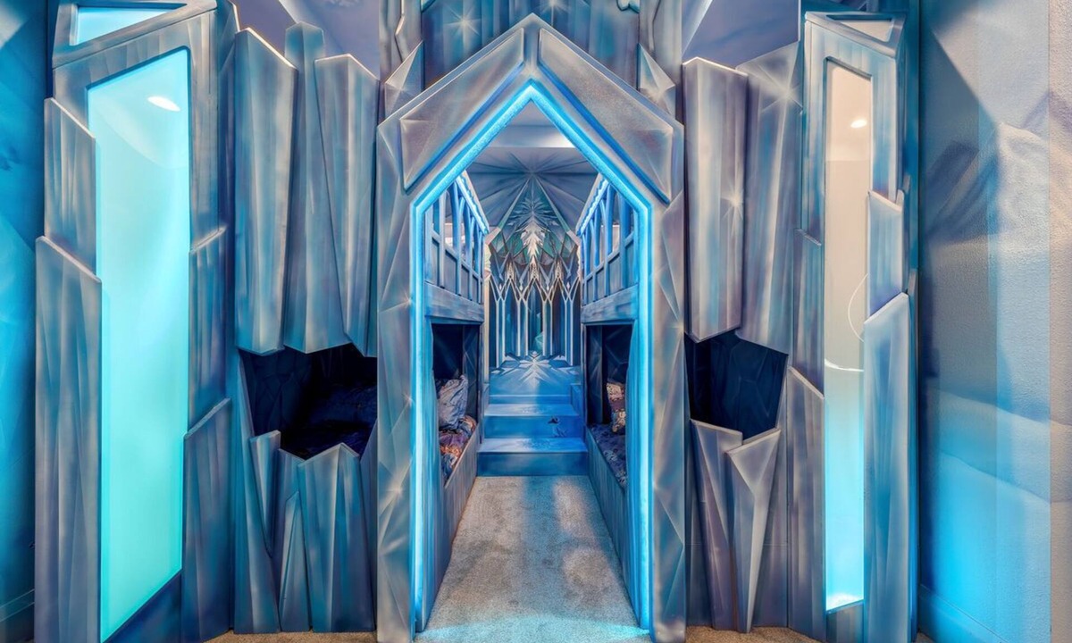 Bay Lake House | Games Room | Theater Room | Kids Themed Bedrooms | Private Pool