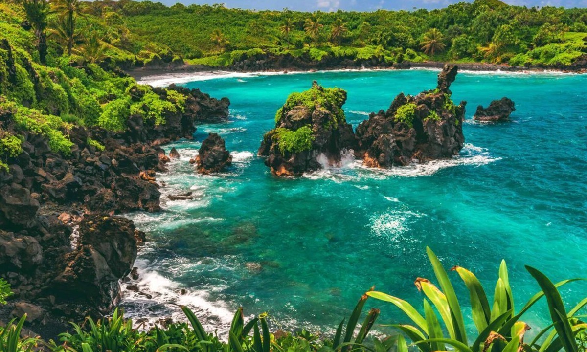 Kahului House | Gorgeous Hawaii Escape! Outdoor Pool, Pets Allowed, Parking!