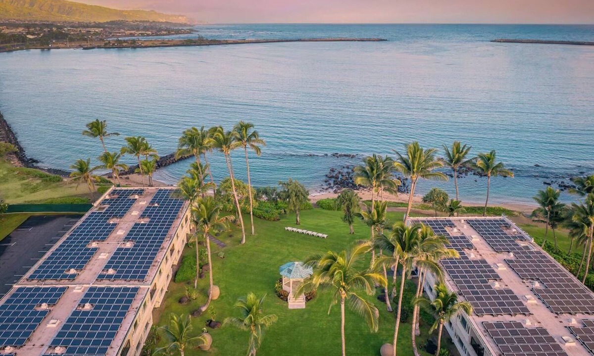 Kahului Hotel | Gorgeous Maui Beach Escape! Spacious Garden View Pool w/Pool Access