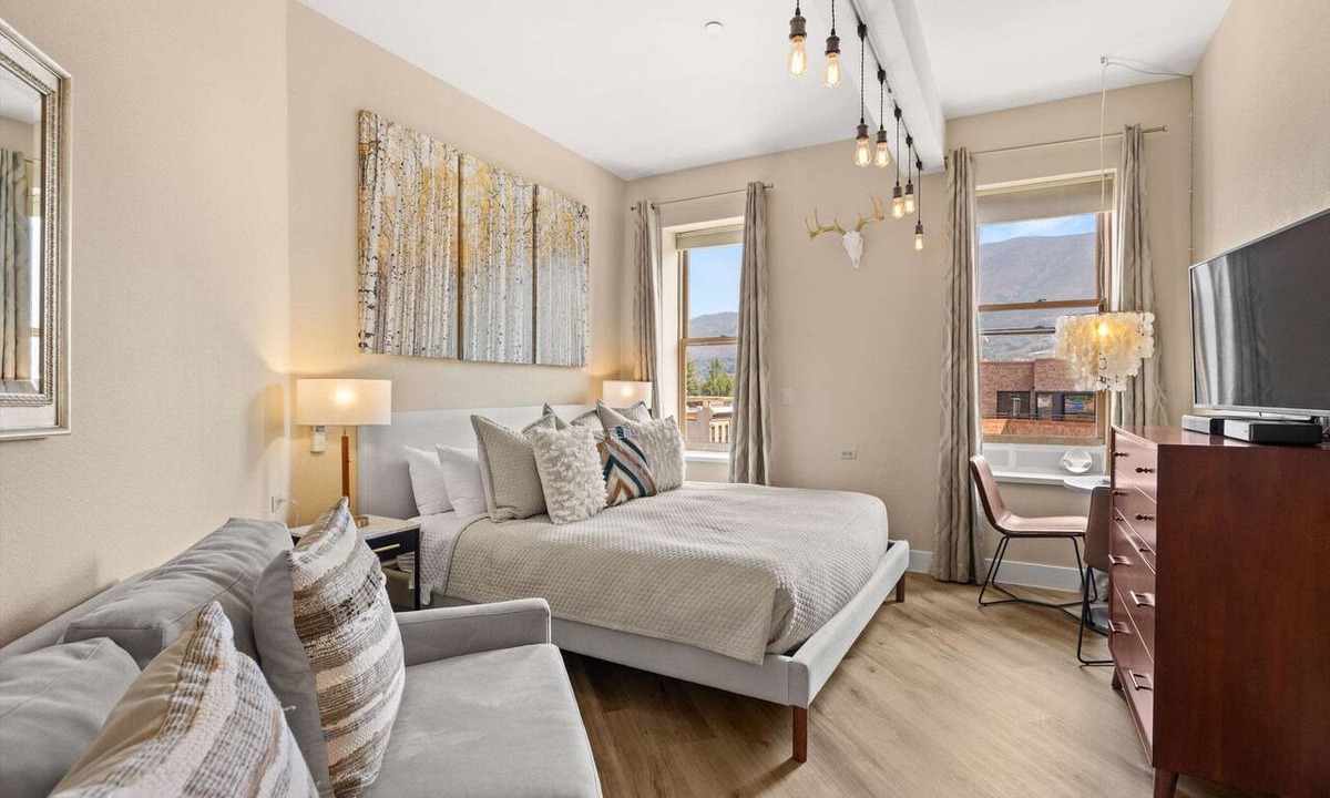 Downtown Hotel | Independence Square 304 | Stylish Hotel Room with Downtown Views & Great Location
