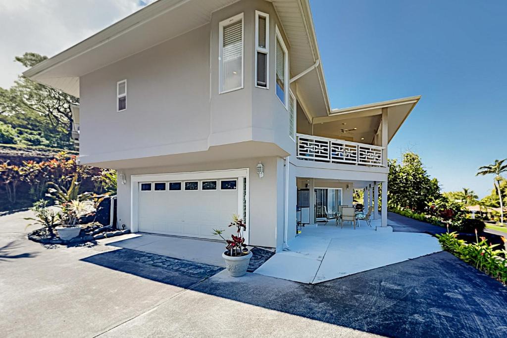 Kailua-Kona House | Kona Sunsets Vistas
