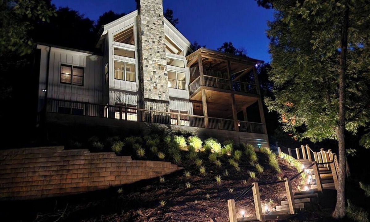 Lake Lure House | Lakefront Home - Mountain Resort, Kayaks, SUP Boards, Game Rm