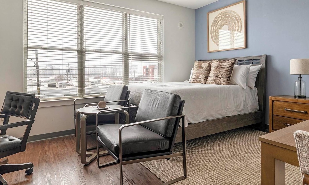 Five Points South Apartment | Landing | Modern Studio, Gym, Yoga Studio