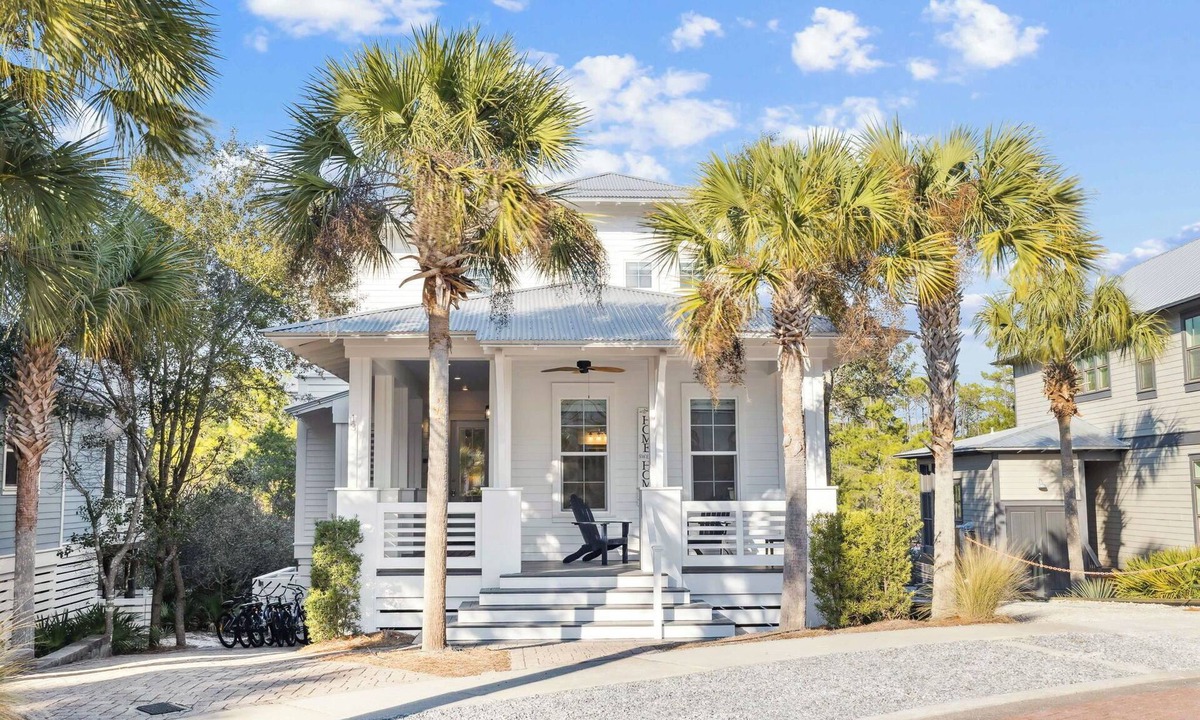Seacrest Beach House | Luxurious Retreat with screened porch, chef's kitchen, 6 bikes, near Lagoon Pool