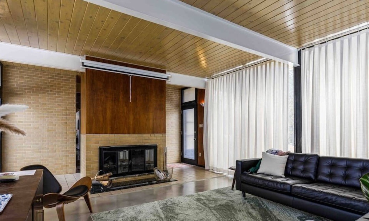 Holladay House | Millcreek · Mid-Century Mod 3bd w hot tub, Mt. views, and yard