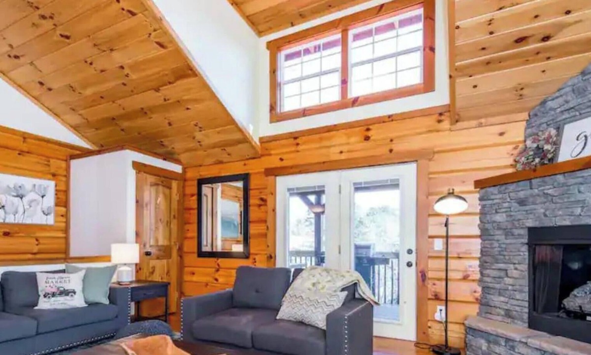 Leicester Cabin | *NEW*Cozy Cabin|Sleep 6|20 Mins to DT and Biltmore