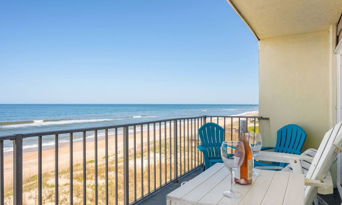 Nags Head Condo | Oceanfront OBX Condo, Top Floor, Walk-In Shower and Patio