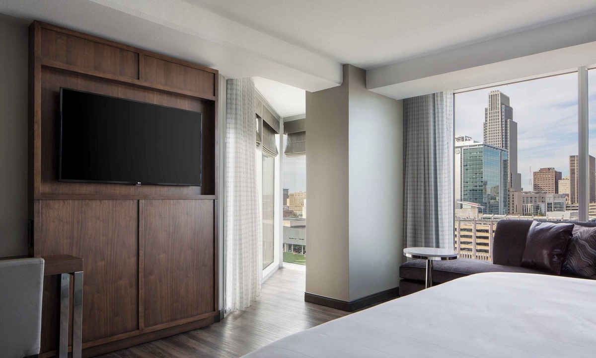 Downtown Northeast Hotel | Omaha Marriott Downtown at the Capitol District