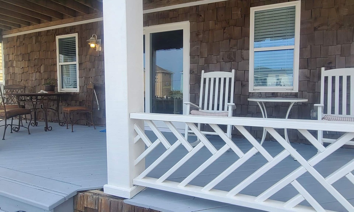 Colington Bed & Breakfast | Pierhouse Bed & Breakfast