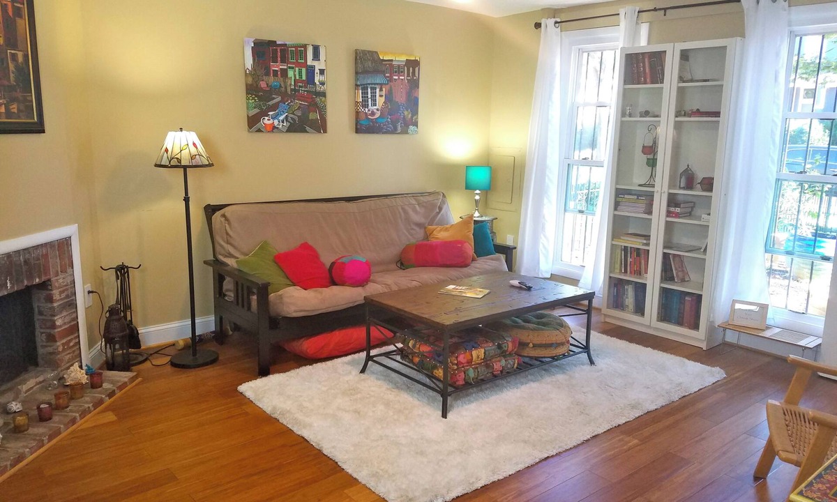 Barney Circle Apartment | Private 1 Br Capitol Hill East Apartment Near Metro