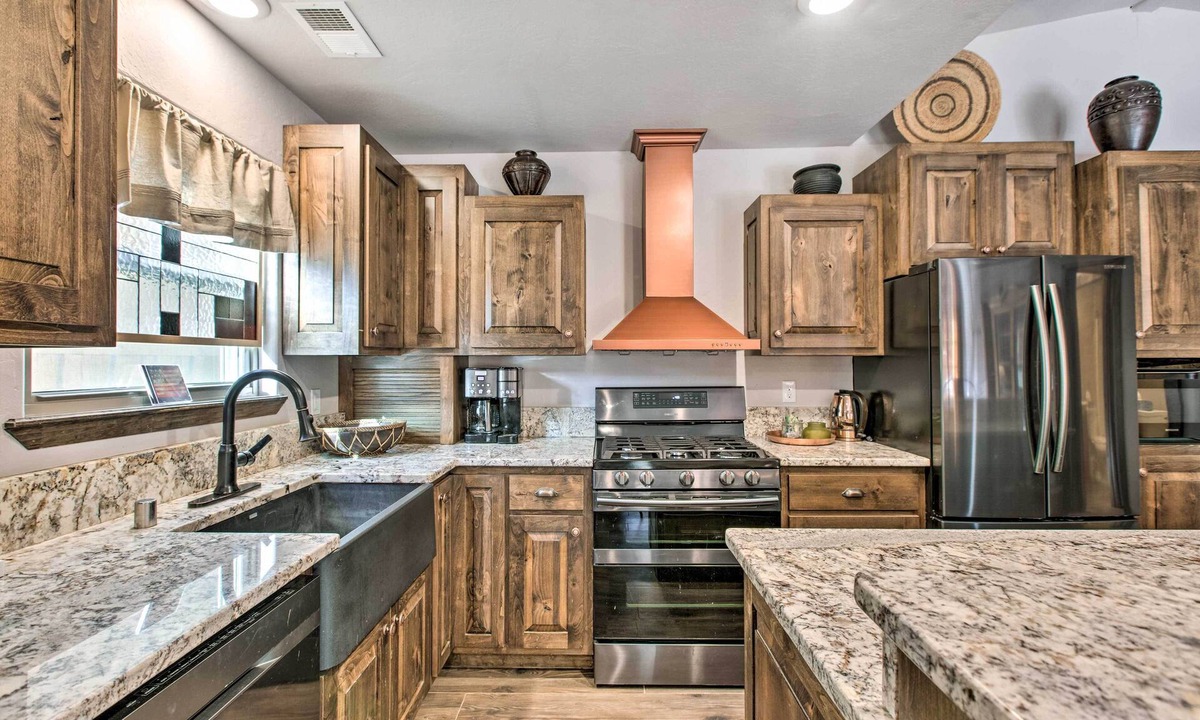 Red River Cottage | Red River Summer Cabin w/Fire Pit & Mtn Views