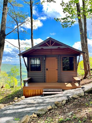 Laurel Ridge House | Relaxing Mountain Getaway Above the Sea of Clouds, Black Mountain, NC