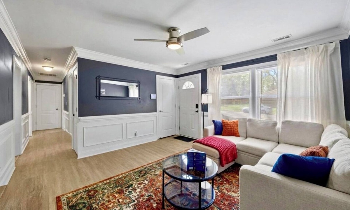 Paw Creek House | Renovated 3BR Near Uptown, Airport & Stadium