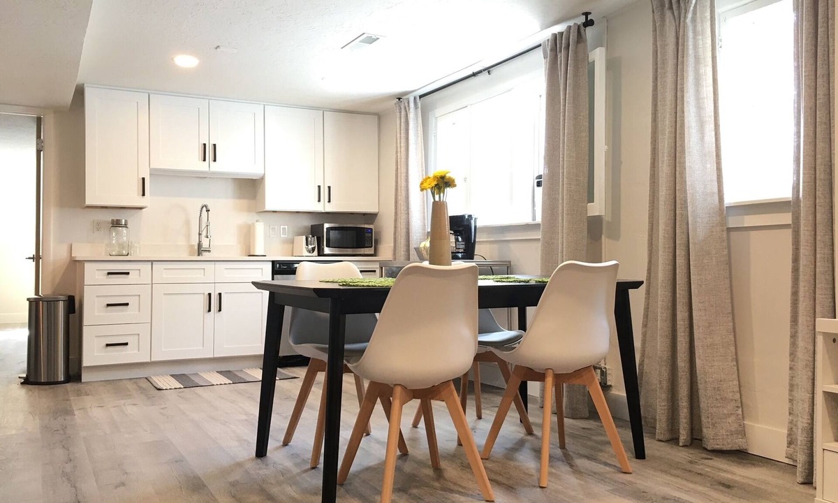 Lower Avenues Apartment | Sanctuary in the City, SLC secret downtown neighborhood in a park-like setting!