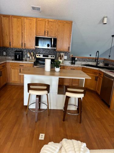 Shakopee Apartment | Short term Stay