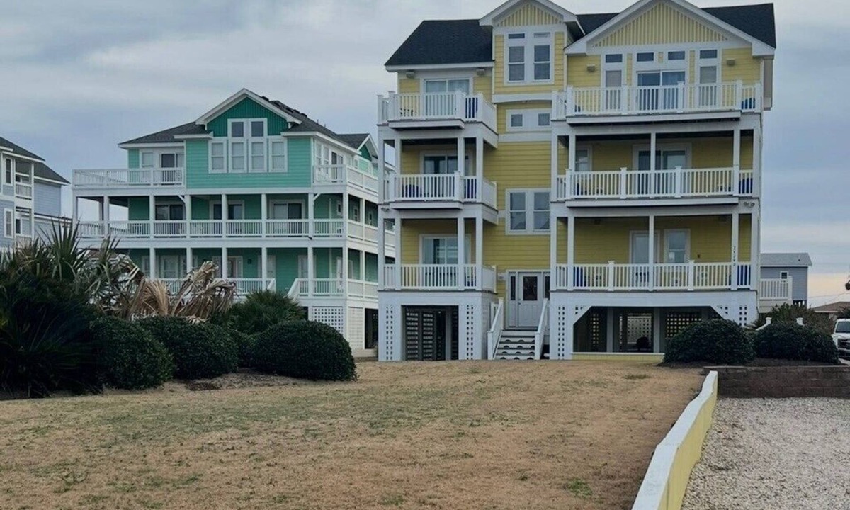 Rodanthe House | Sleeps 15-Elevator, Pool, Hot Tub, Game Rm, Dog Friendly, Oceanview, 6 Bdrm+Den