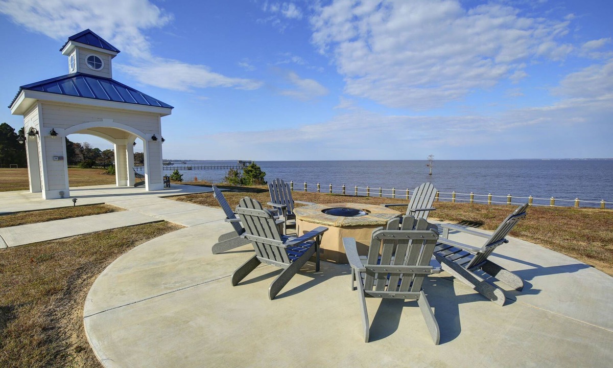 Roper Condo | Spacious Condo w/Sweeping Albemarle Sound Views