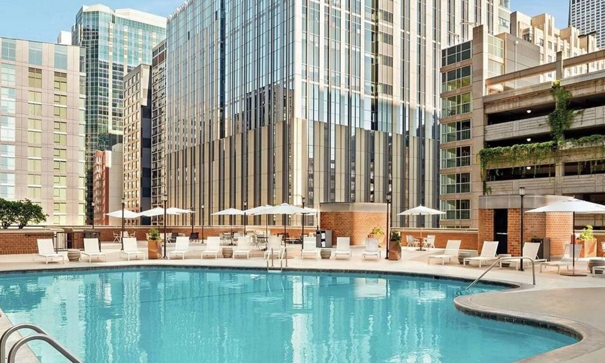 Streeterville Resort | Studio Plus at Hilton Grand Vacations Club Chicago Magnificent Mile Downtown