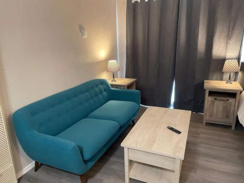 University Heights Apartment | Studio w Balcony - Near Nob Hill and Hospitals