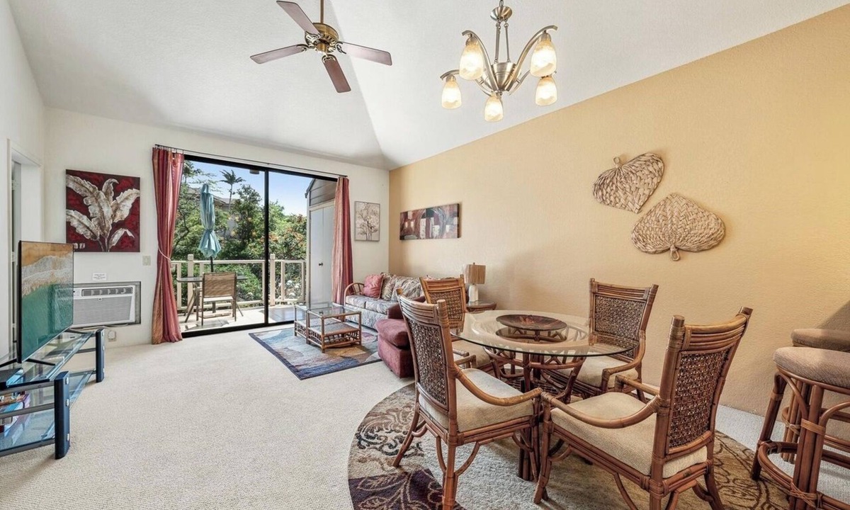 Wailea Condo | Sunny Top Floor Condo, 10 minute walk from Wailea beaches