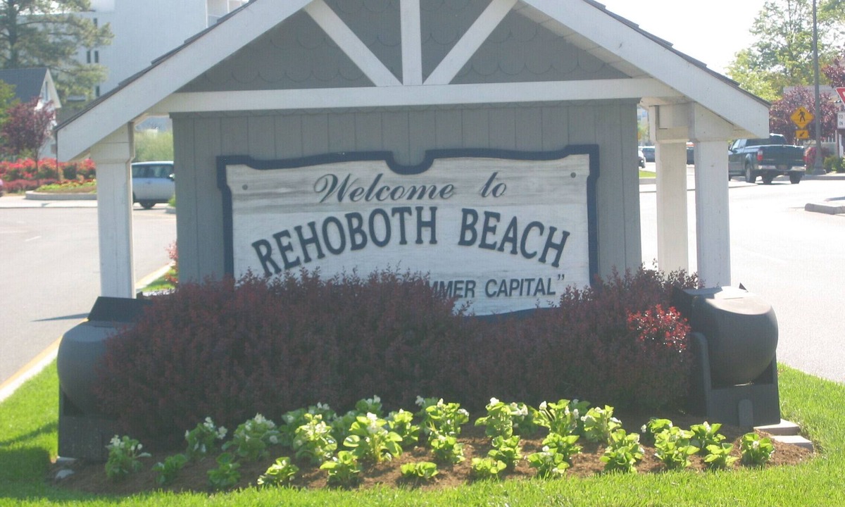South Rehoboth Apartment | SUPER CLEAN, PERFECT LOCATION, ON THE BEACH, AMAZING VIEW & SUNRISES