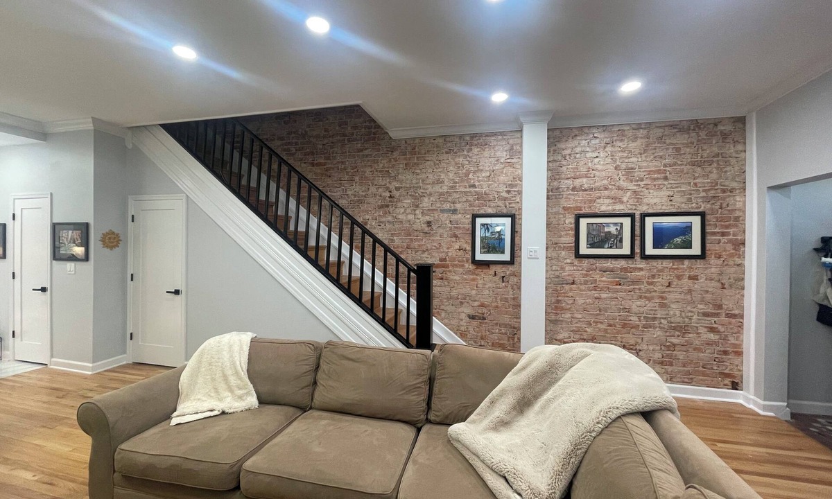 Truxton Circle House | Terrific and Cozy Row home walkable to downtown
