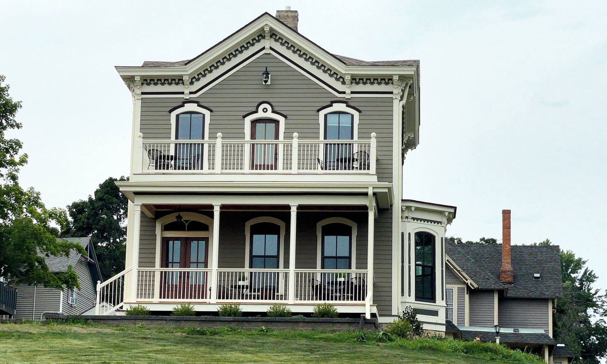 Stillwater House | The Historic Roney House